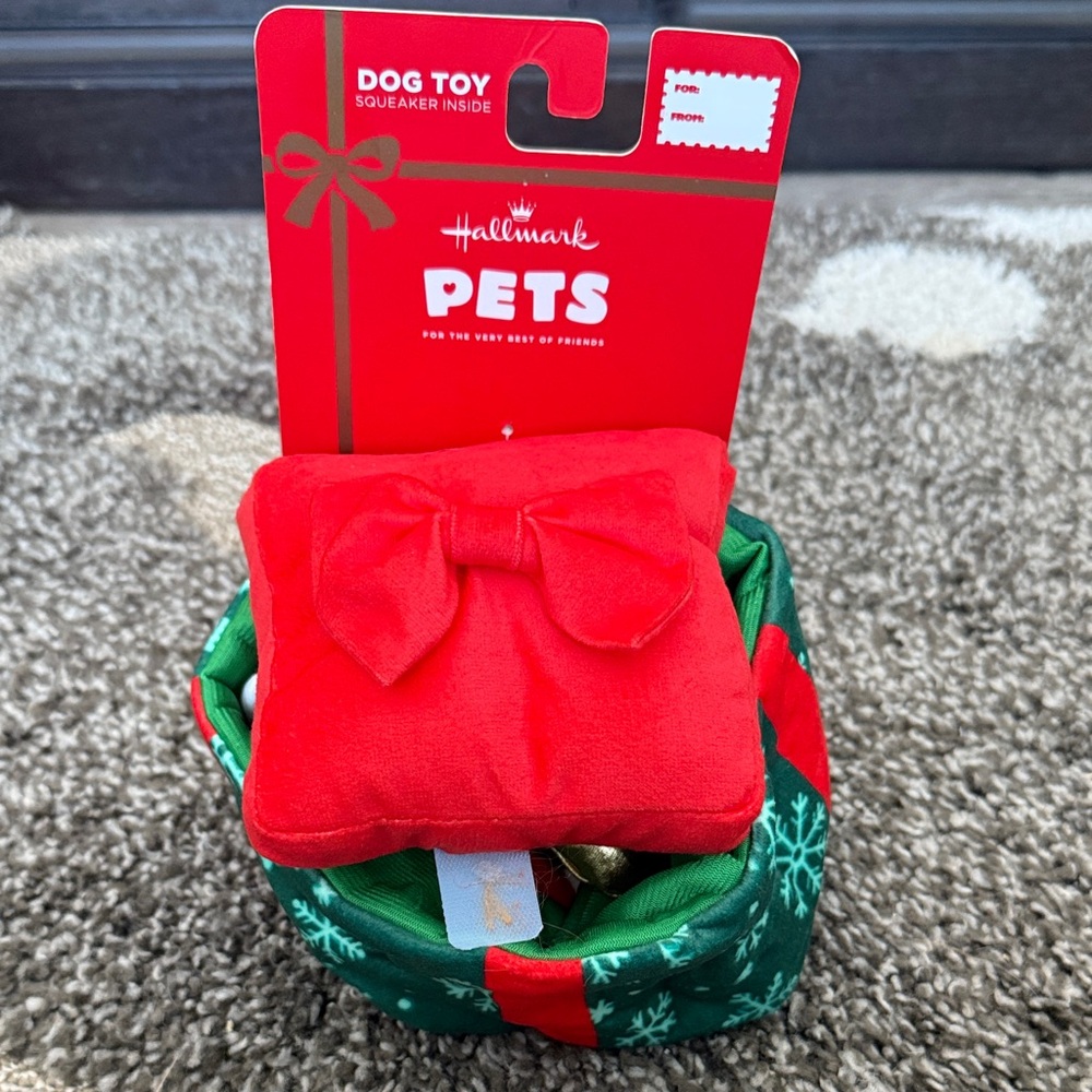 NWT Kohl's Hallmark Pets Christmas Present Rope Bone Dog Toy Squeaker Multi